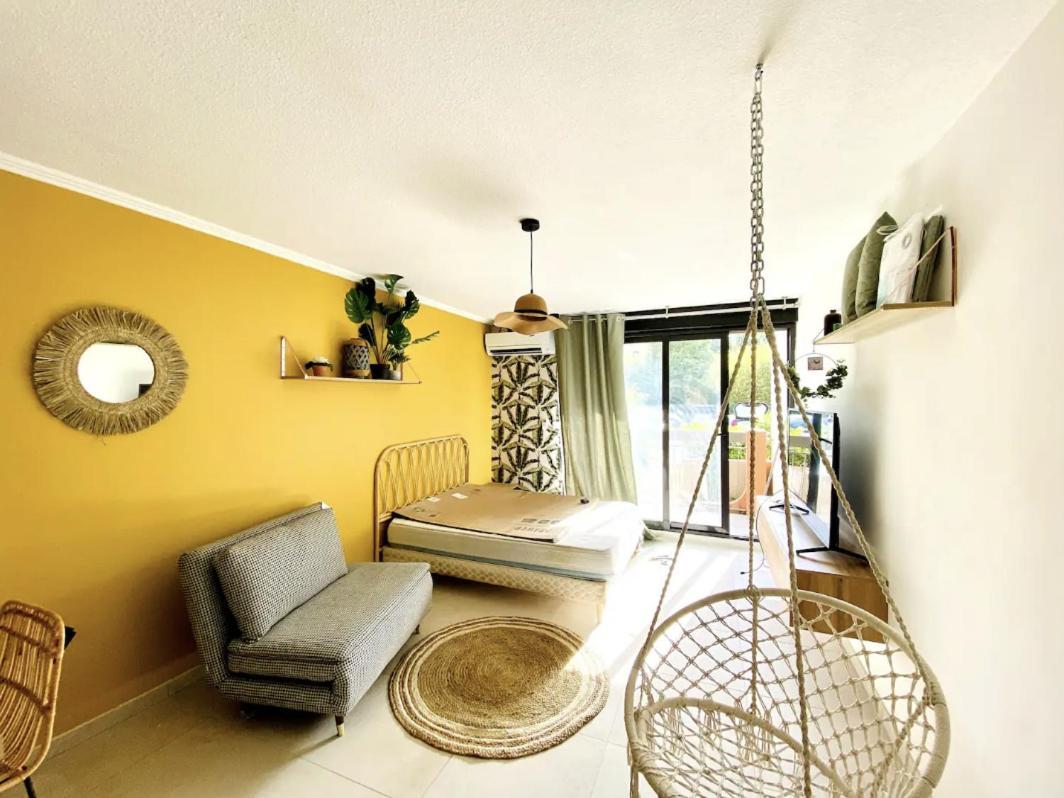 Studio Terrasse & Parking Gratuit En Residence Nimes Exterior foto