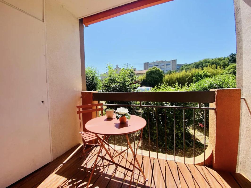 Studio Terrasse & Parking Gratuit En Residence Nimes Exterior foto