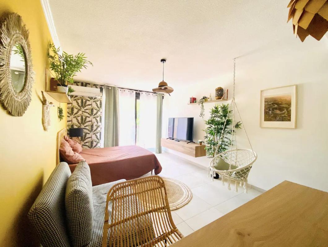 Studio Terrasse & Parking Gratuit En Residence Nimes Exterior foto