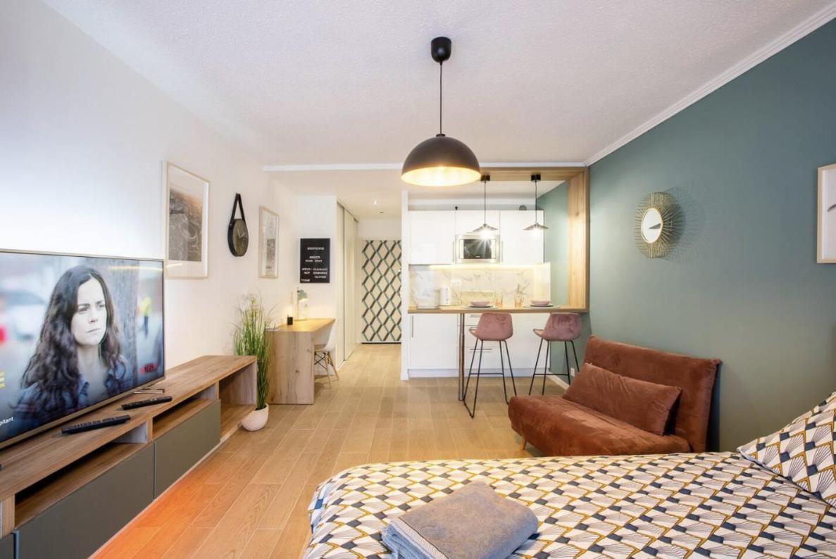 Studio Terrasse & Parking Gratuit En Residence Nimes Exterior foto